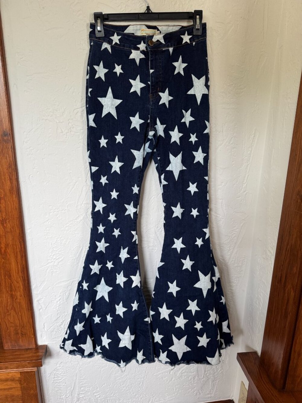 TURQUOISE HAVEN Bell Bottom Flair Jeans Dark Denim & White Stars Size S